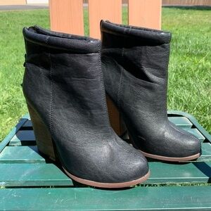 Torrid Vazan stacked heel ankle boots